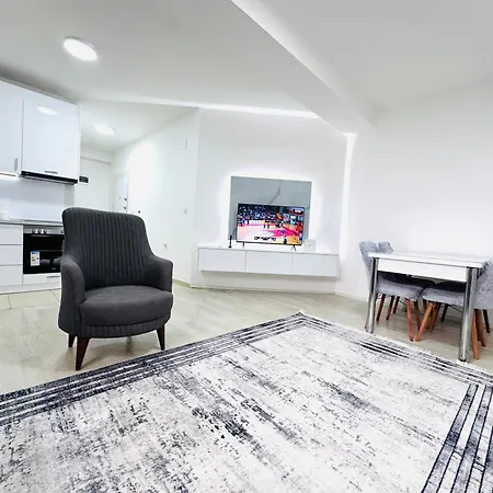 Center - Old Town - Old Bazaar - 2 Bdr, 1 Living *