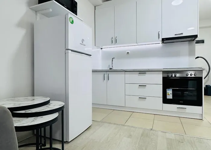 Center - Old Town - Old Bazaar - 2 Bdr, 1 Living *